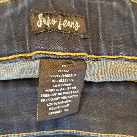 Suko Jeans Pull-On Dark Wash Stretchy Jeans - Picture 3 of 6